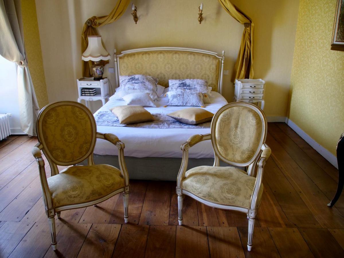 Chateau De La Foltiere Bed & Breakfast Le Chatellier  Luaran gambar